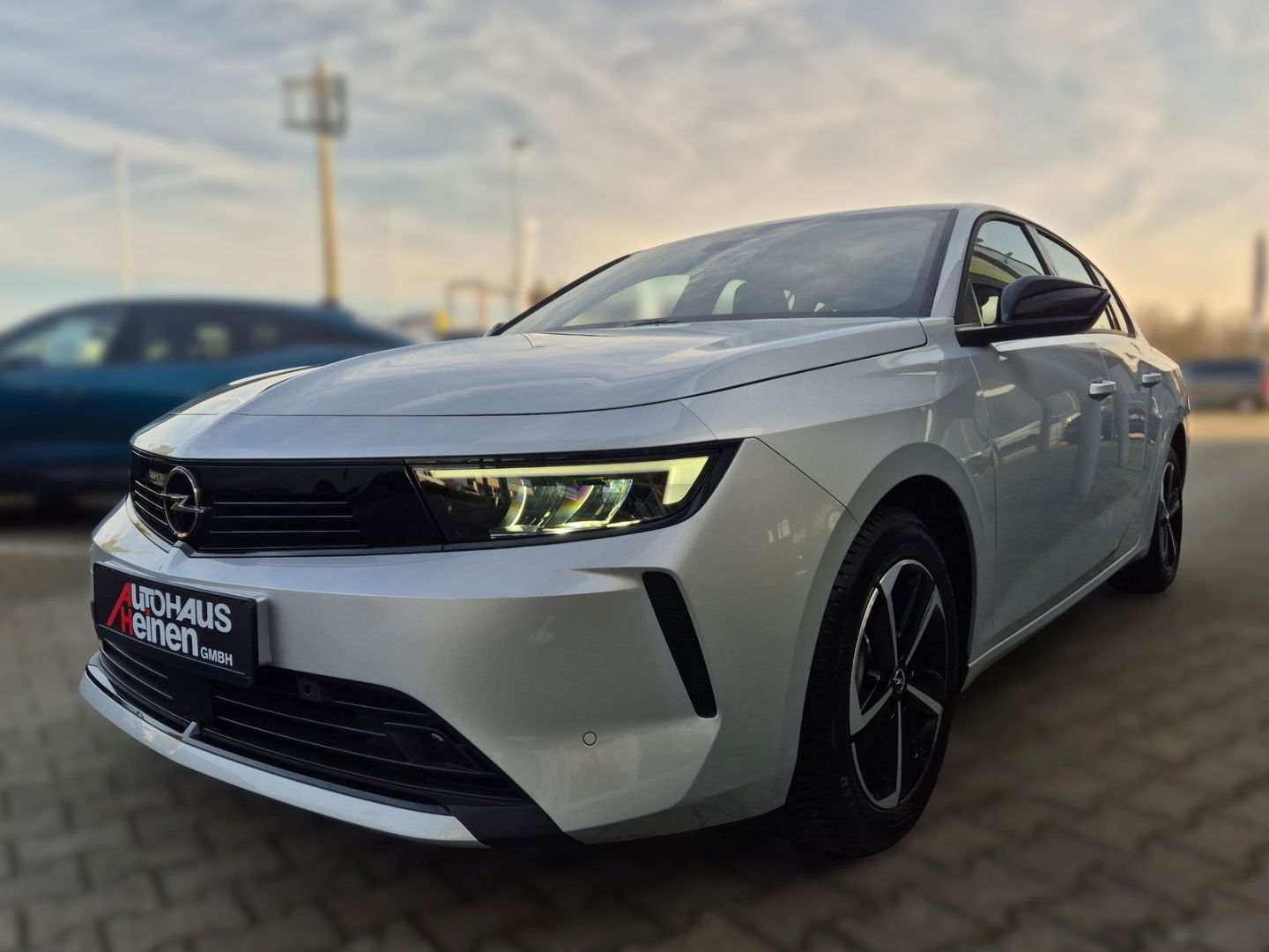 Fahrzeugabbildung Opel Astra 1.5 D EU6e L Sports Tourer Edition LED App