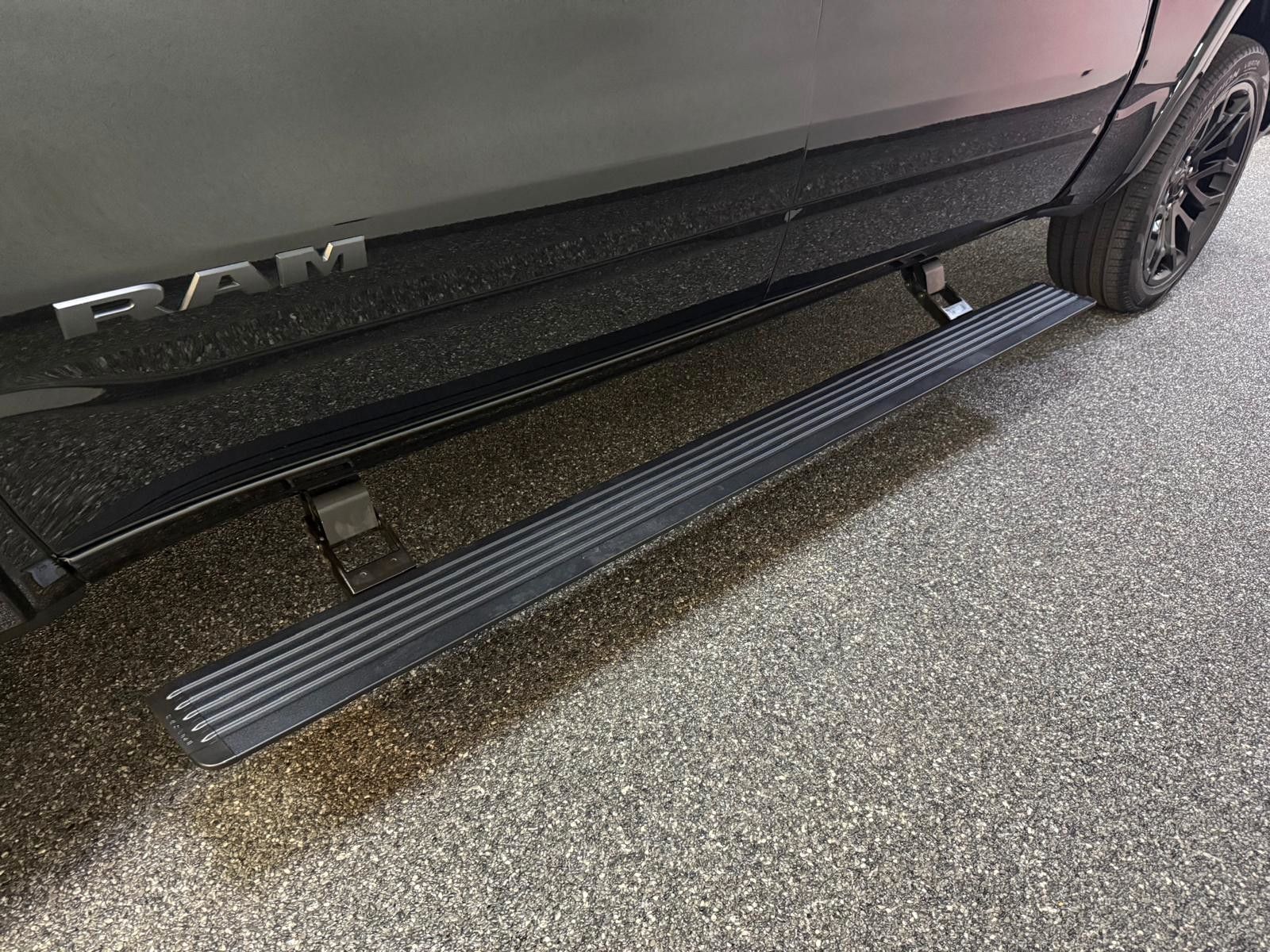 Fahrzeugabbildung Dodge RAM LIMITED HEMI V8-RAMBOX-TAILGATE-SOFORT!!!