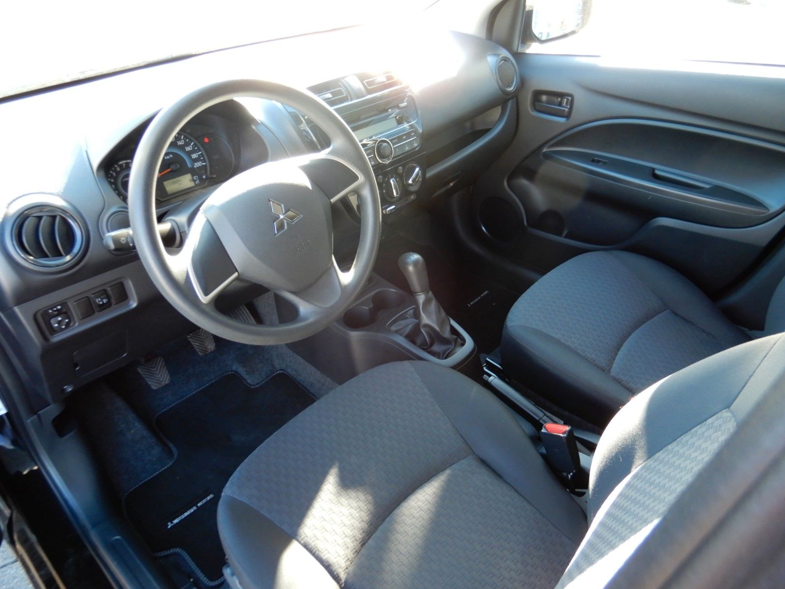 Fahrzeugabbildung Mitsubishi Space Star Diamant Edition 1.0 Klima*Radio