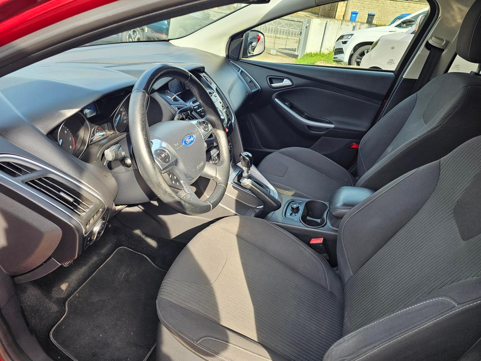 Ford Focus 2013 — photo 13
