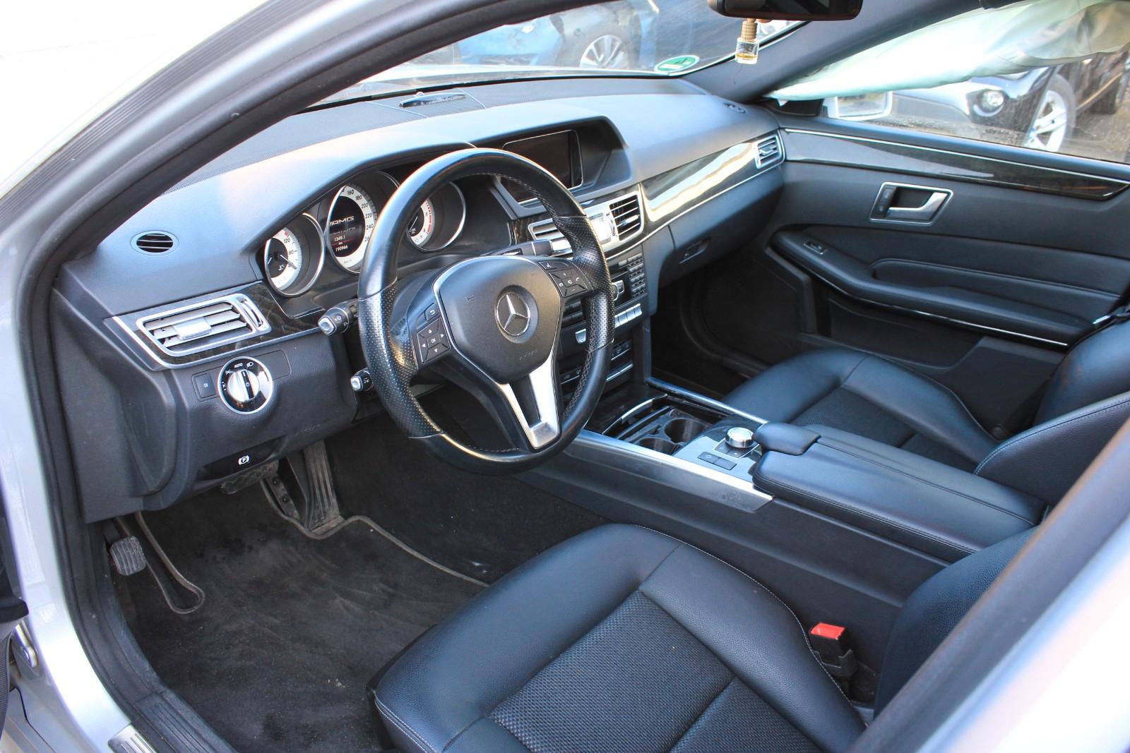 Mercedes-Benz E220 2014 — photo 8