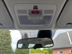 Fahrzeugabbildung Hyundai i10 Select KLIMAANLAGE PDC SITZHEIZUNG TEMPOMAT