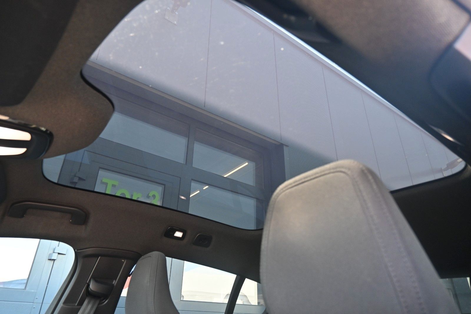 Fahrzeugabbildung Volvo C40 Recharge Single Motor Ultimate*360°*PANO*H&K