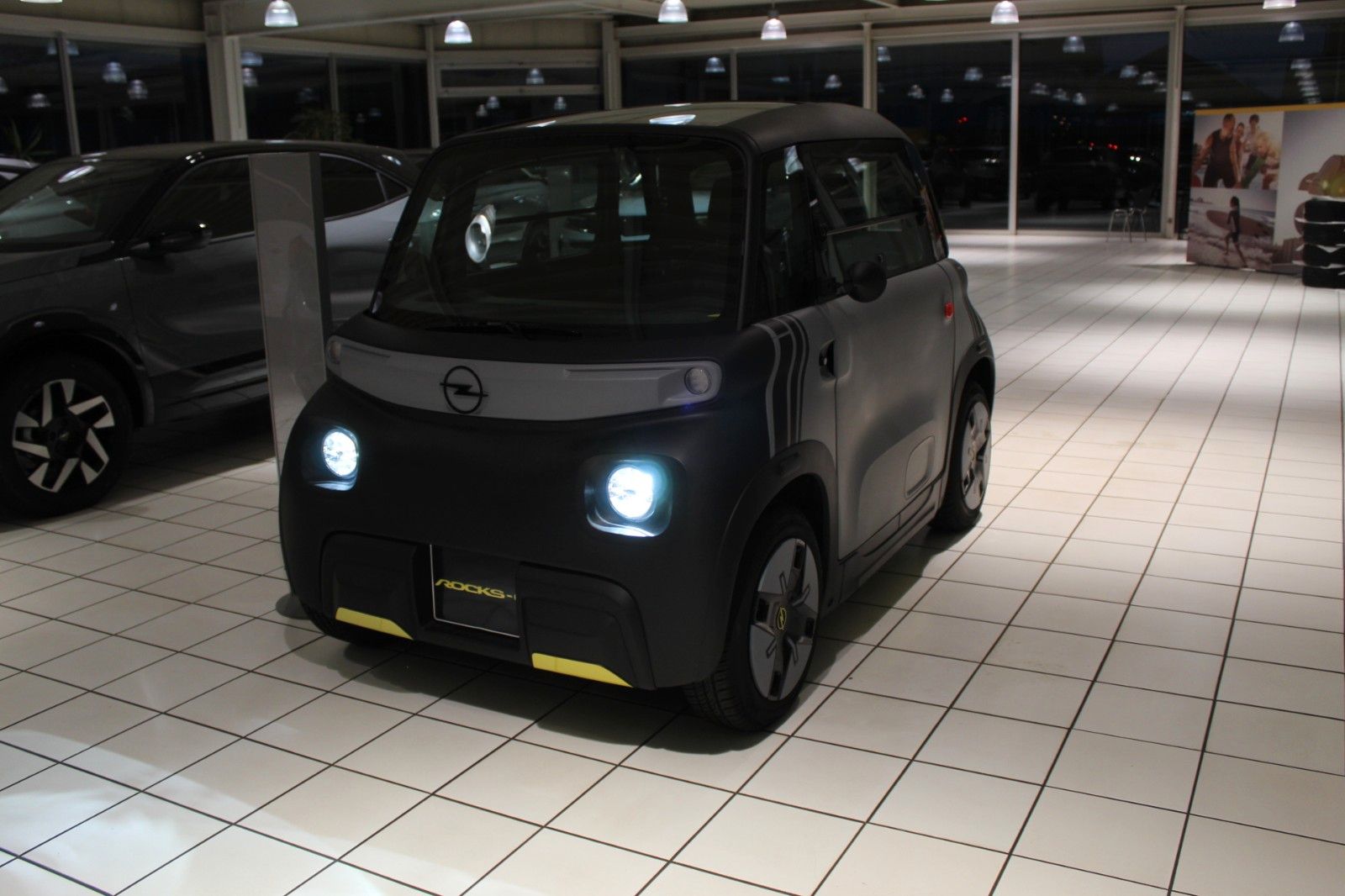 Fahrzeugabbildung Opel Rocks-e Tekno