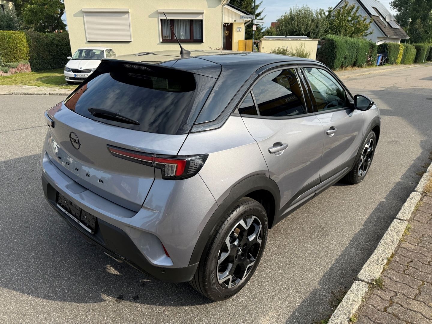 Fahrzeugabbildung Opel Mokka Ultimate 1.2 Turbo Leder+Kamera+Sitzheizun