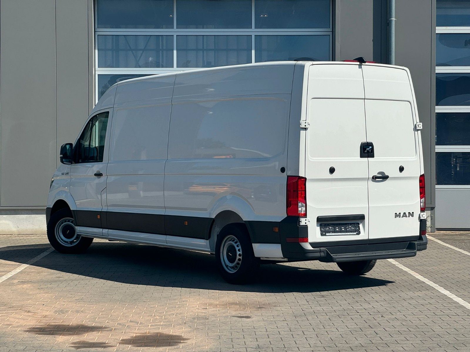 Fahrzeugabbildung MAN TGE 3.140 Kastenwagen L4H3 Schalter Kamera