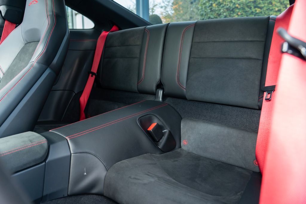 Porsche 992 Carrera 4 GTS/ MATRIX/ 18-WEGE/ LIFT/ BOSE Porsche 992 Carrera 4 GTS/ MATRIX/ 18-WEGE/ LIFT/ BOSE