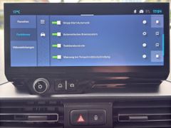 Fahrzeugabbildung Citroën Berlingo XL BlueHDi 130 EAT8 MAX 7 Sitzer & Navi