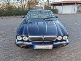 Jaguar XJ 8  4.0 Sovereign - blaue Jaguar XJ