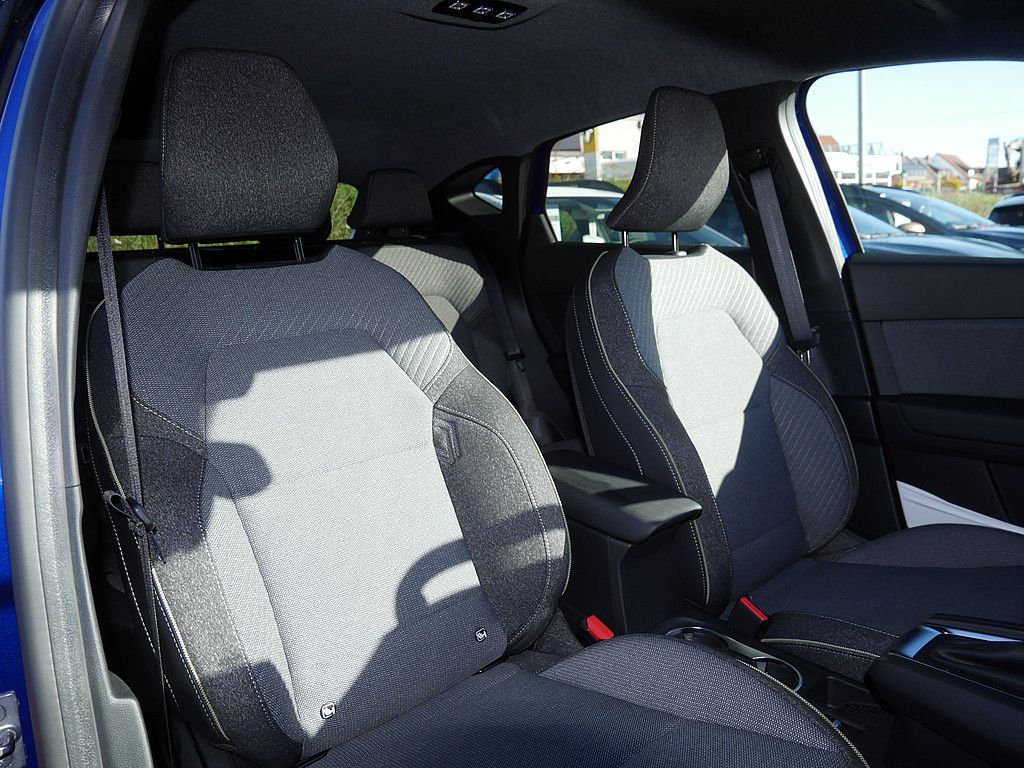 Fahrzeugabbildung Renault Captur Techno TCe 160 SHZ KAMERA NAVI ACC LED