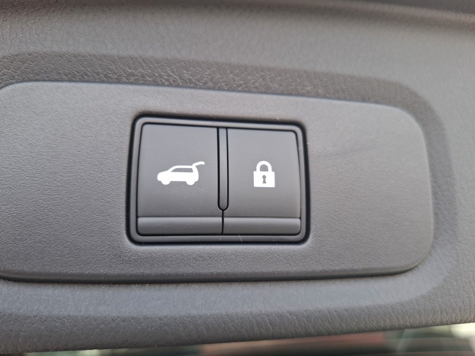 Fahrzeugabbildung Nissan Qashqai Tekna! 360° ! Head-Up ! Panorama ! Leder