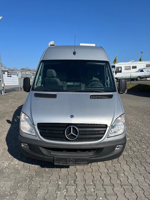 Mercedes-Benz Sprinter  AHK  Solar Sat Markise