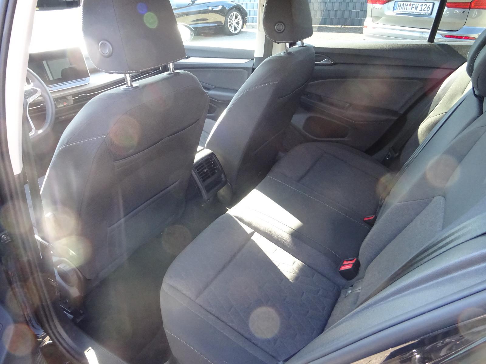 Volkswagen Golf VIII Lim. Life 1.5 eTSI LED Navi PDC Temp., миниатюра 8