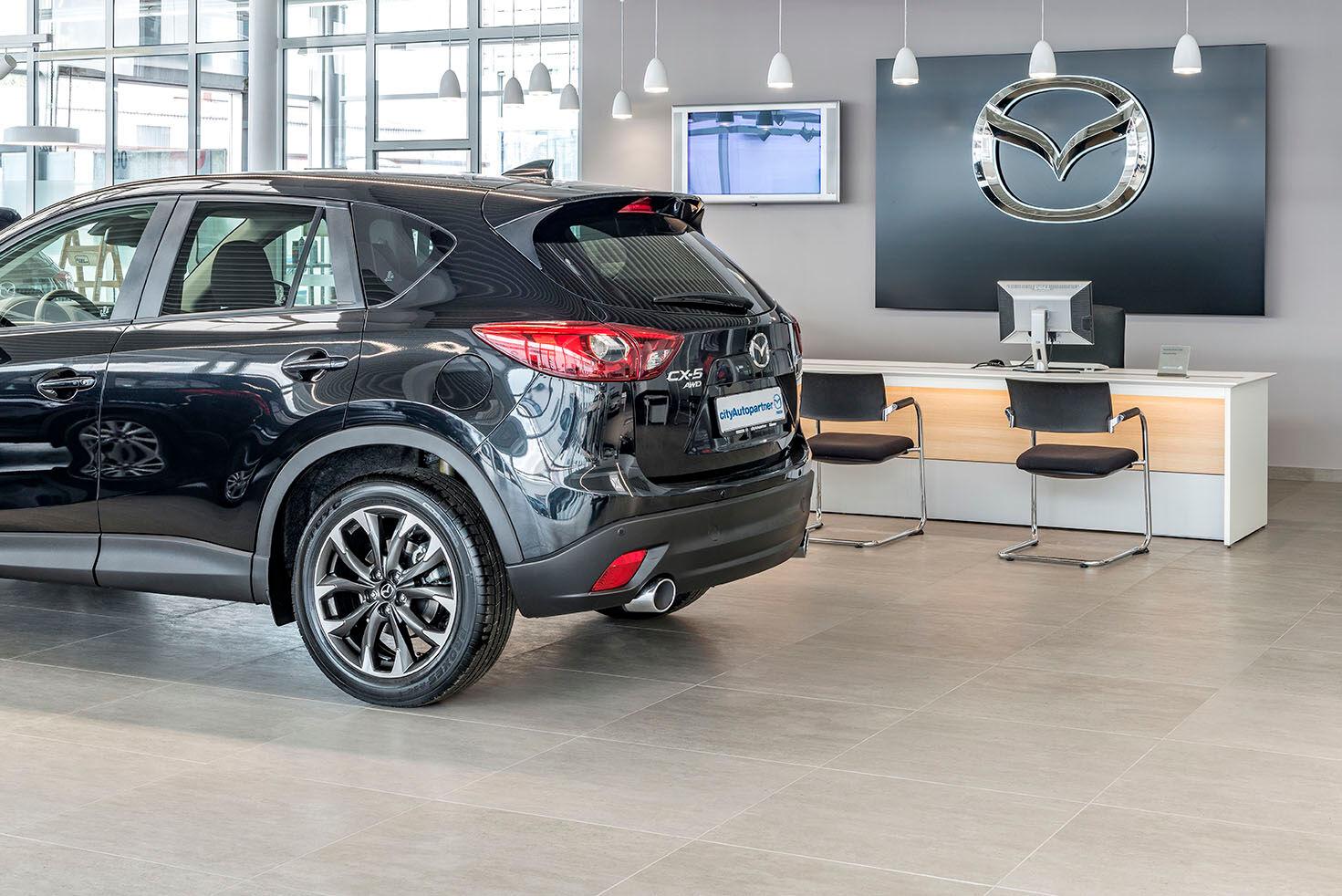 showroom-image-top