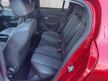 Peugeot 208 1.2 110 Allure KeyLess+LED+SHZ.+PDC