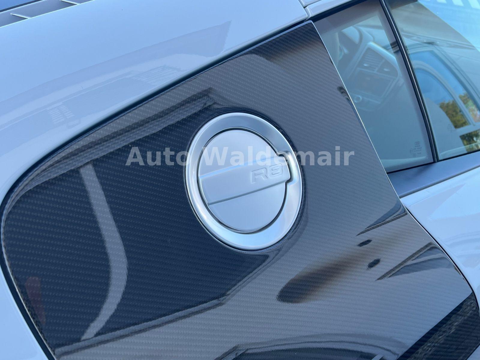 AUDI R8 COUPE 5.2 FSI QUATTRO