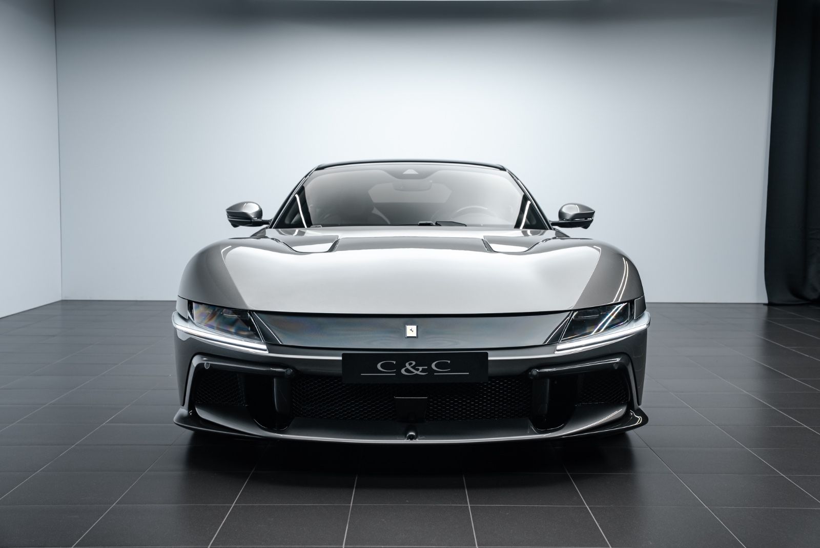 Fahrzeugabbildung Ferrari 12Cilindri PANO/LIFT/RACING SEATS/CARBON/SURR