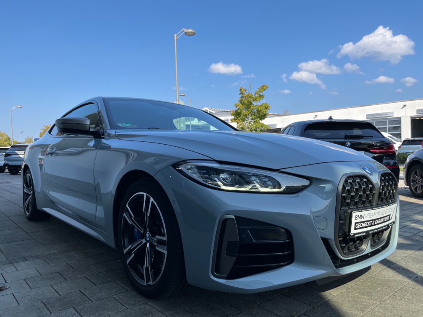 Fahrzeugabbildung BMW M440i Coupé HK-HiFi/RFK/KomfZug 2 JAHRE GARANTIE