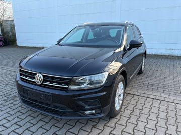 Volkswagen Tiguan - 2