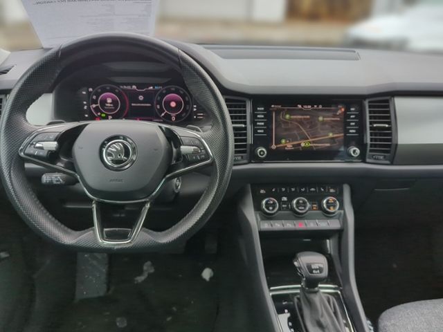 Fahrzeugabbildung SKODA Kodiaq 2.0 TDI DSG 4x4 Clever AHK DCC CANTON 7-S