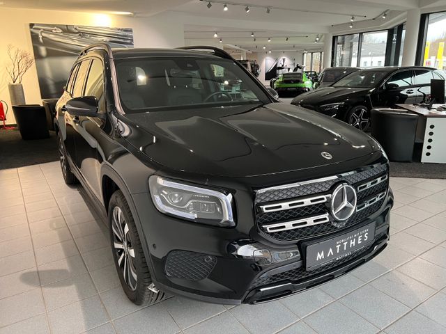 Fahrzeugabbildung Mercedes-Benz GLB 200 Progressive/Multibeam/Pano/AHK/Kamera
