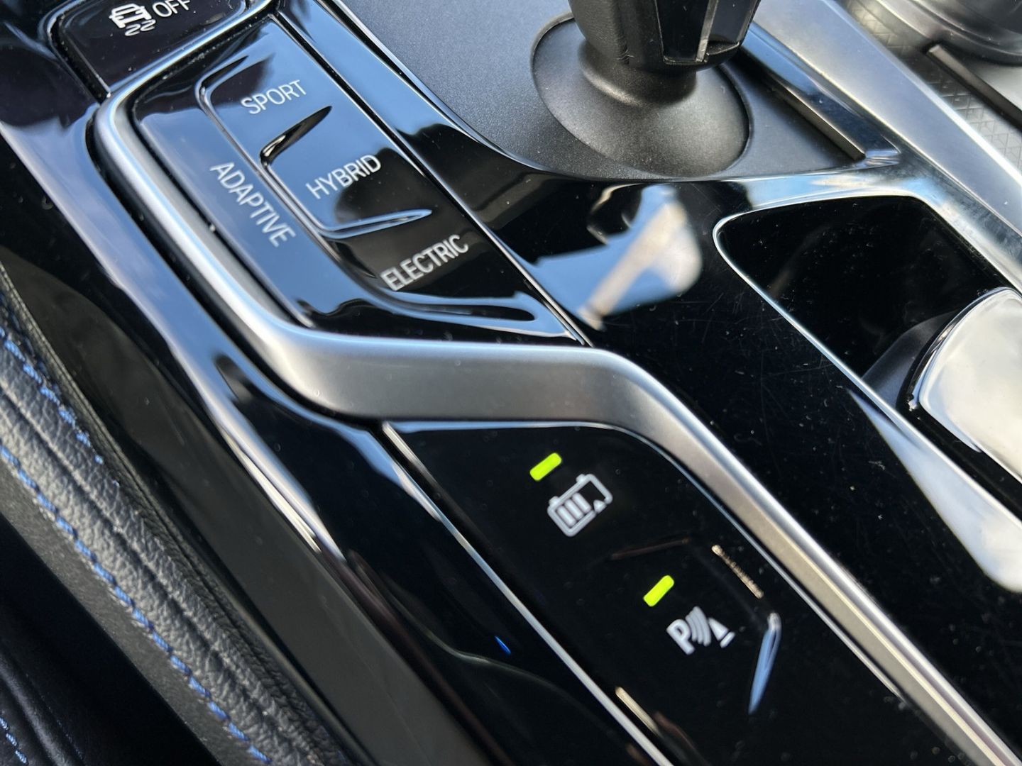 Fahrzeugabbildung BMW 530 e xDrive,Laserlicht,M Sport,AHK,HUD,RFK,ACC,