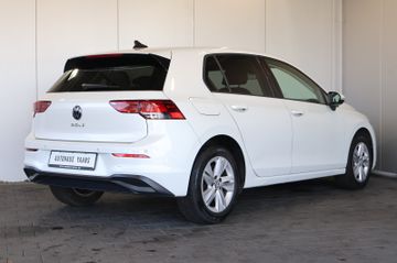 Volkswagen Golf VIII 2.0 TDI Life AID+ACC+LED+KAM+CARPLAY