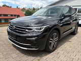 Volkswagen Tiguan 4Motion ALLRAD, NAVI, KAMERA, AHK - Volkswagen Tiguan mit Benzin-Antrieb: Automatik