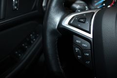 Fahrzeugabbildung Ford S-Max 2,0 EcoBlue Business Automatik + AHK + LED