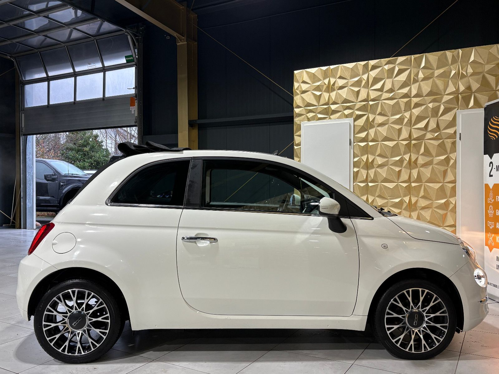 Fahrzeugabbildung Fiat 500 Dolcevita/PANO/PDC/KLIMA/DAB/TEMPOMAT/BLUETO