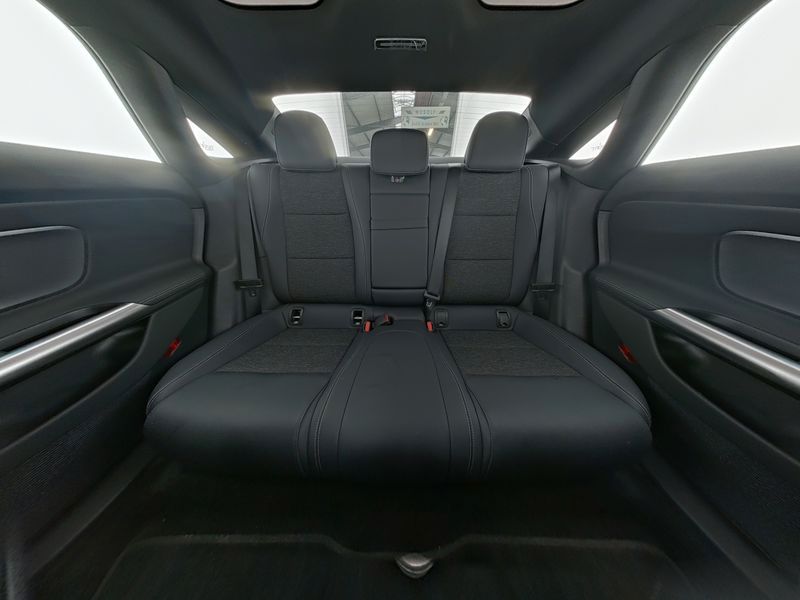 Fahrzeugabbildung Mercedes-Benz CLA 200 EQ Progressive DriveAssist+Pano+Keyless