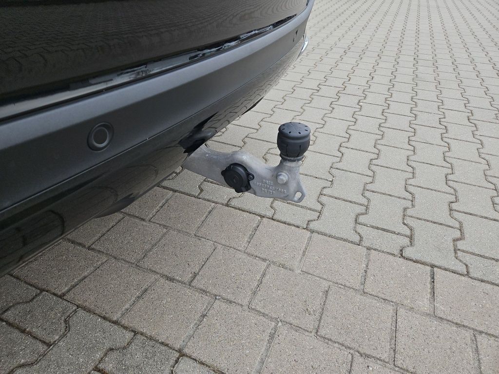 Fahrzeugabbildung Mercedes-Benz GLE 400 d 4M AMG Night AHK Sitzklima Pano 360°