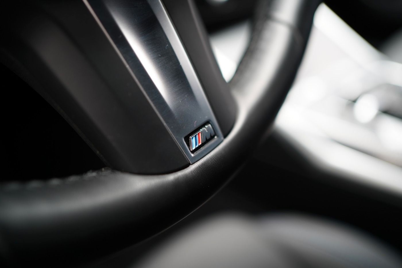 Fahrzeugabbildung BMW 330dA M Sport +Komfortzugang+Akustikglas+LED+