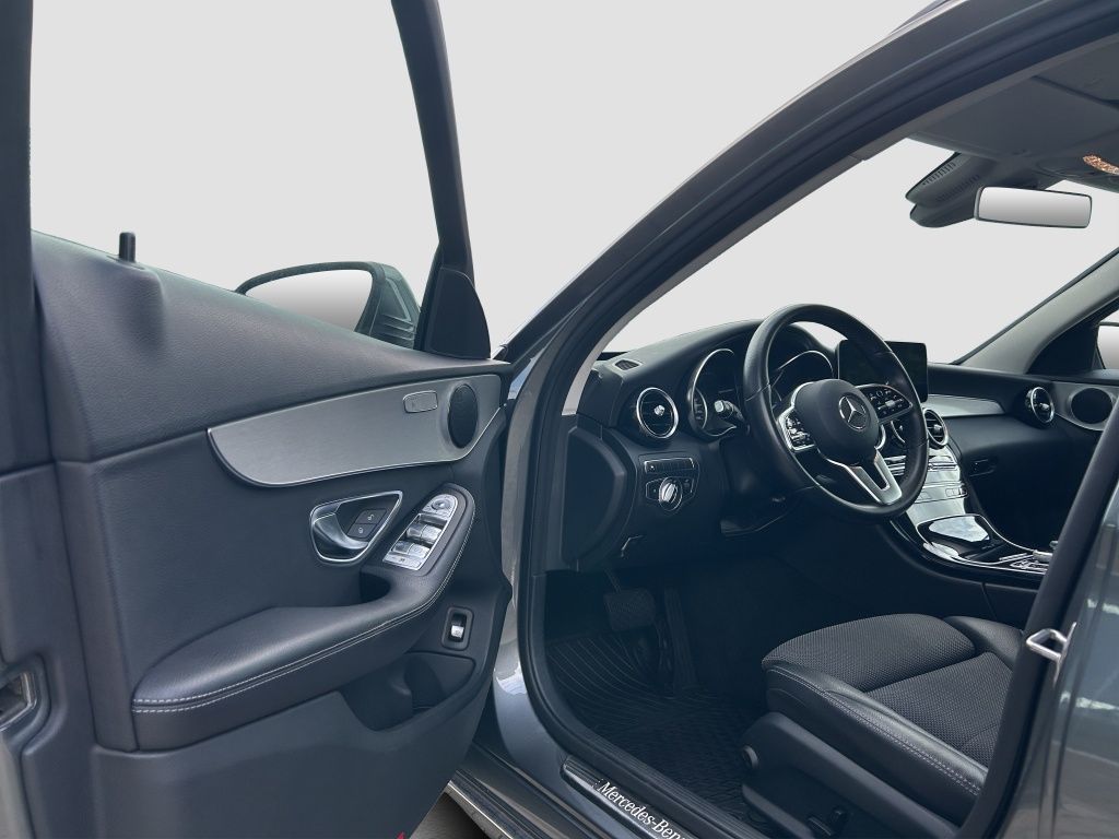 Fahrzeugabbildung Mercedes-Benz C 220 d T-Modell Avantgarde*COMAND*PanoDach*AHK
