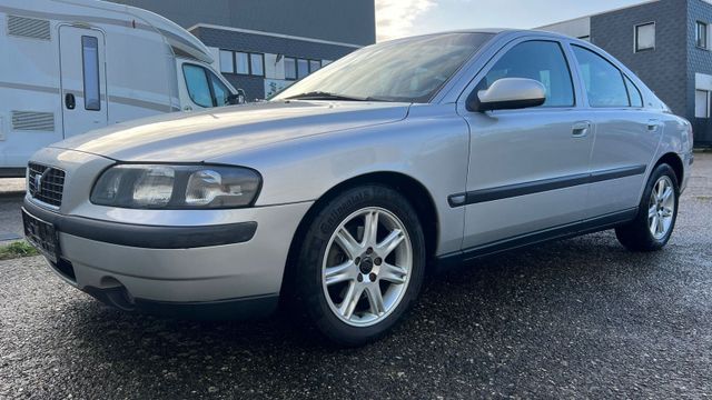 Volvo VOLVO S 60 ERSTE HAND LEDER NAVI AUTOMATIK...