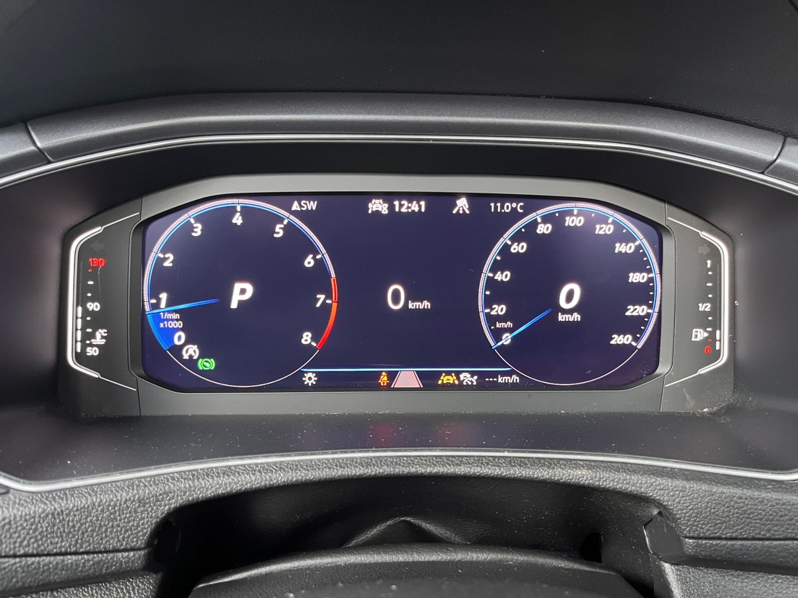 Fahrzeugabbildung Volkswagen T-Roc Cabriolet R-Line AHK LED NAV ACC RFK 19"