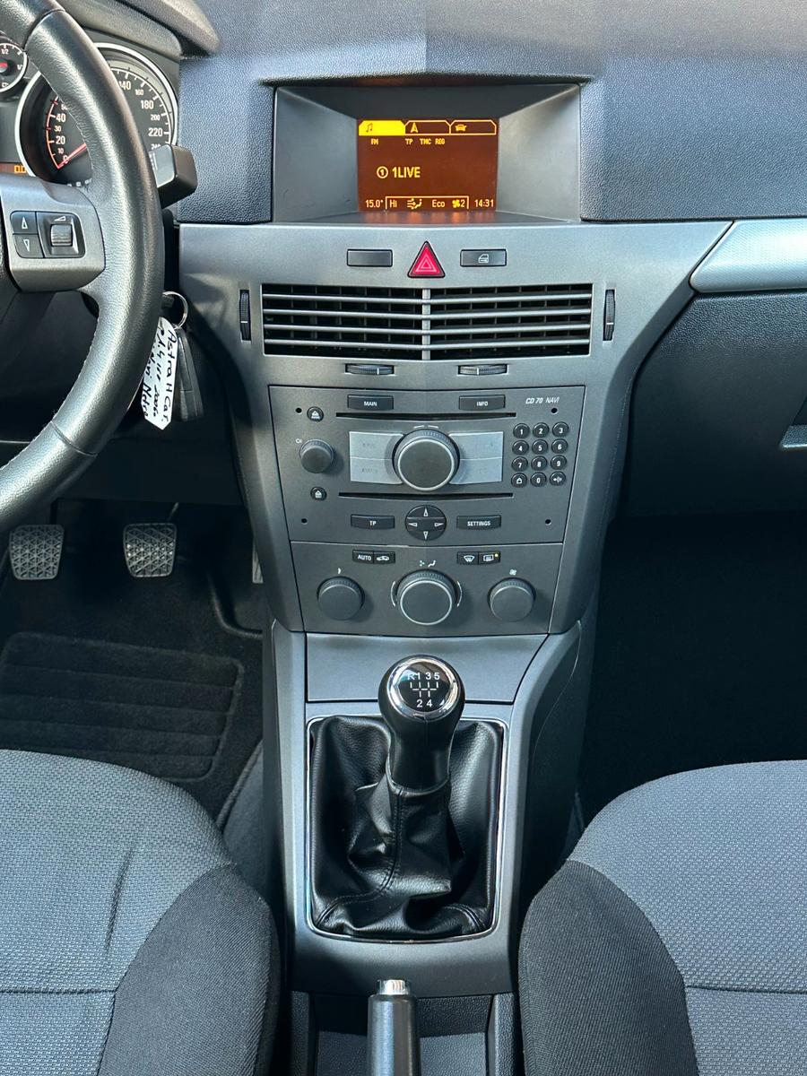 Opel Astra 2006 — photo 9
