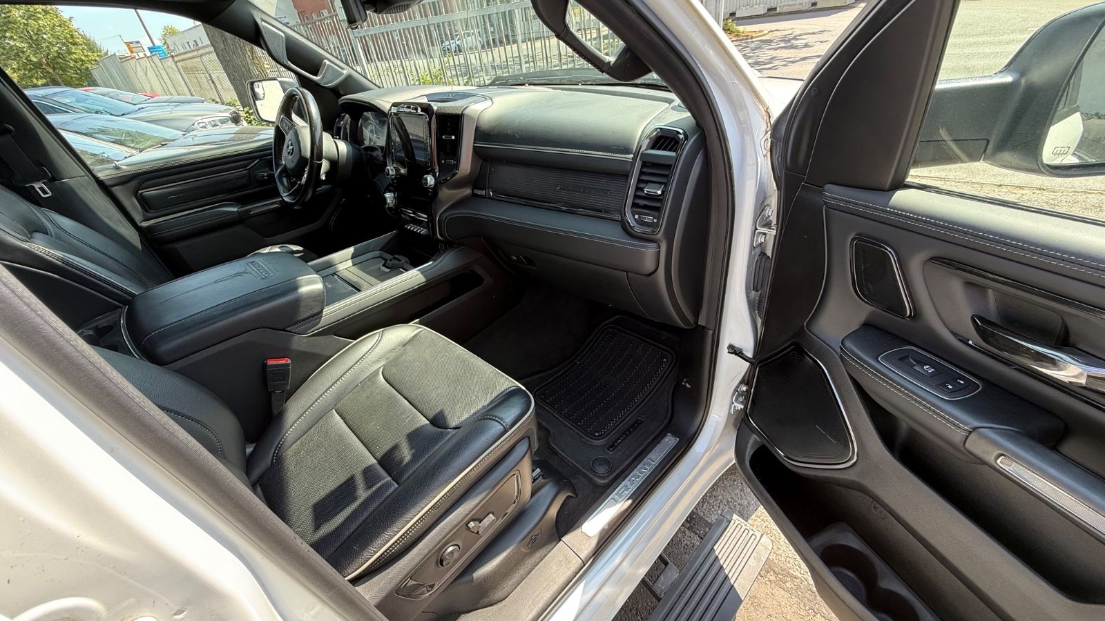 Fahrzeugabbildung Dodge RAM Limited Night Edition RAM BOX