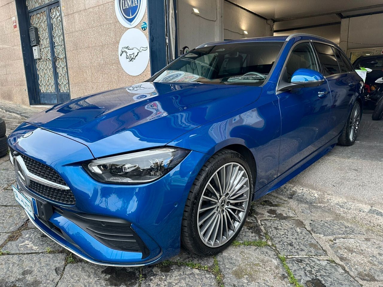 Mercedes-Benz Mercedes C 220 d mild hybrid 200 cv SW amg line  imagem 2