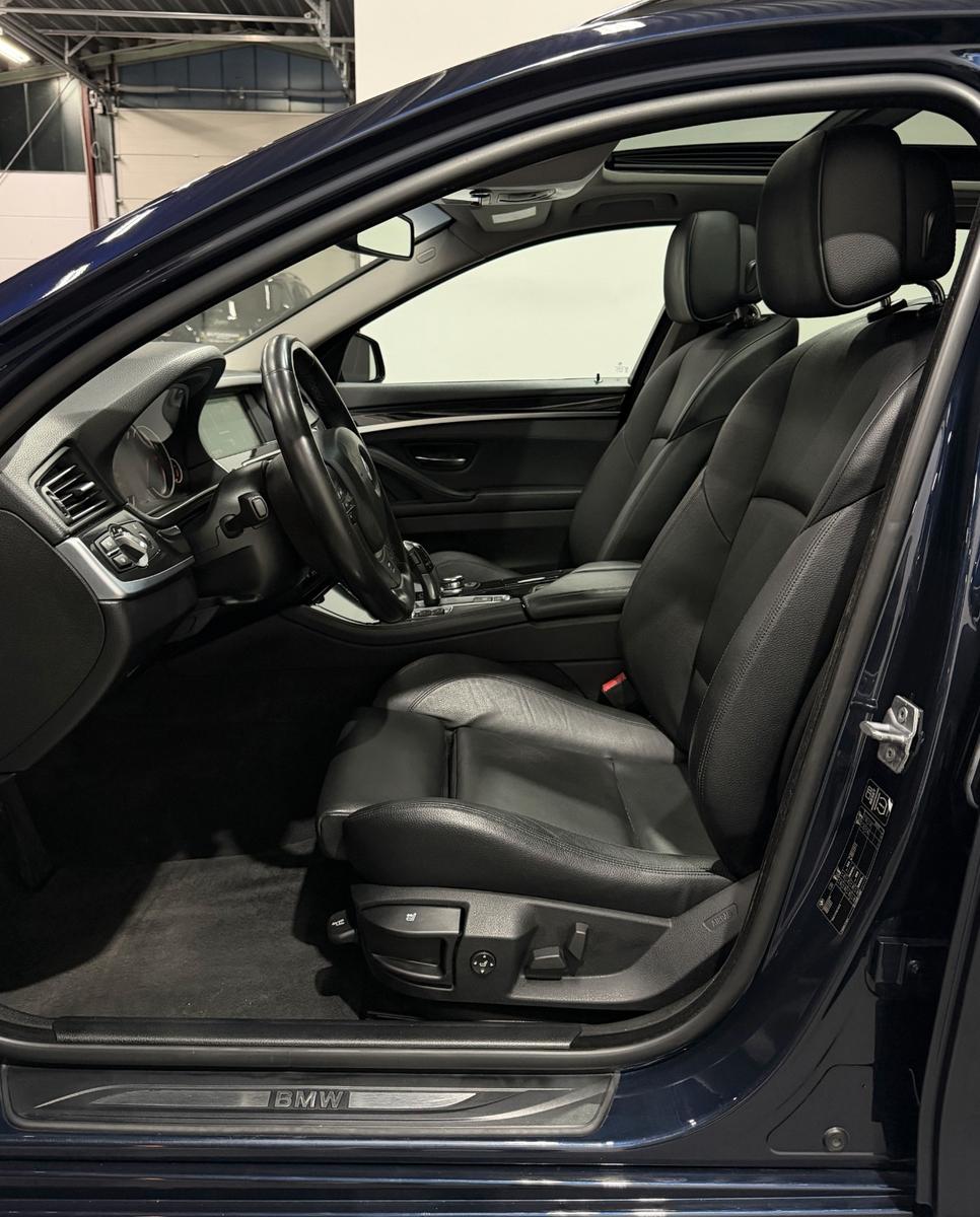 BMW 525 d Touring 218 ch • BVA • Pano • Cuir • Bi-Xénon • Attelage