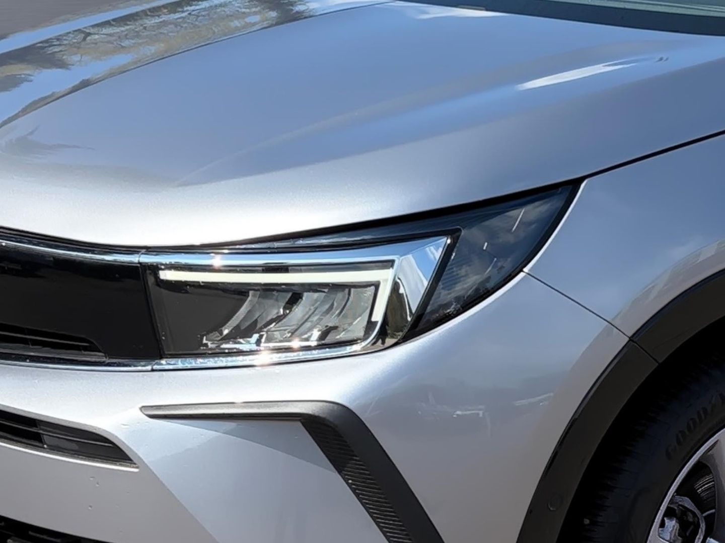 Fahrzeugabbildung Opel Grandland GS Line Navi 360 Kamera LED Apple CarP