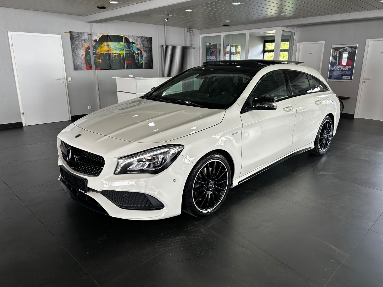 MERCEDES-BENZ CLA 250 Shooting Brake Pano Navi Kamera