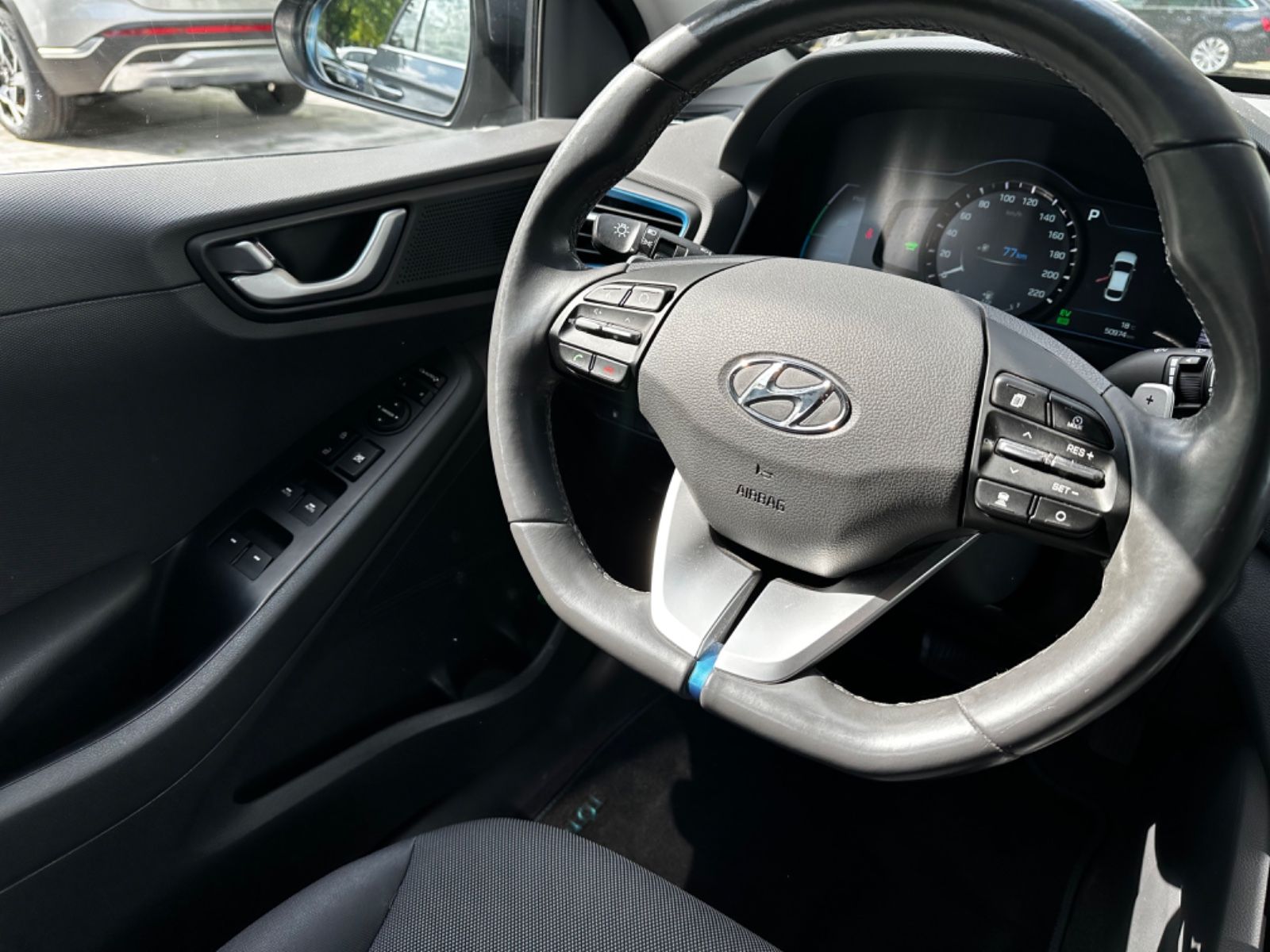 Fahrzeugabbildung Hyundai IONIQ Hybrid 1.6 GDI Style NAVI XENON RFK