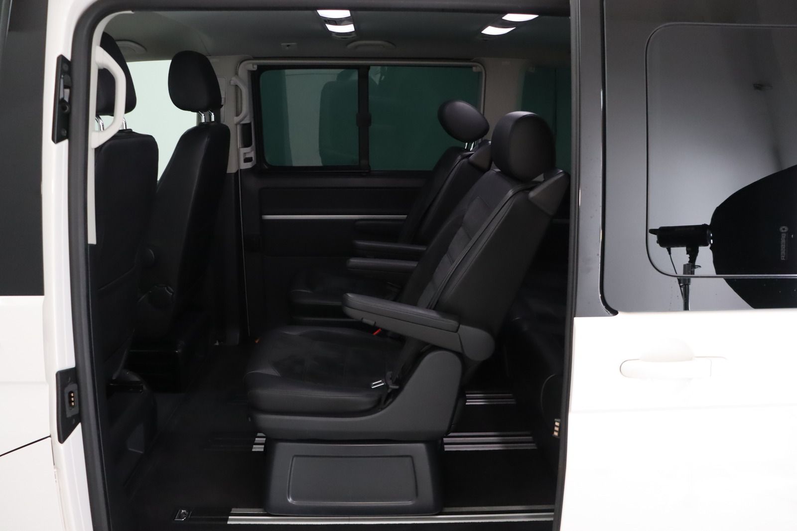 Fahrzeugabbildung Volkswagen T6 2.0 TDI Multivan Highl. * ACC 2xSchiebet LED