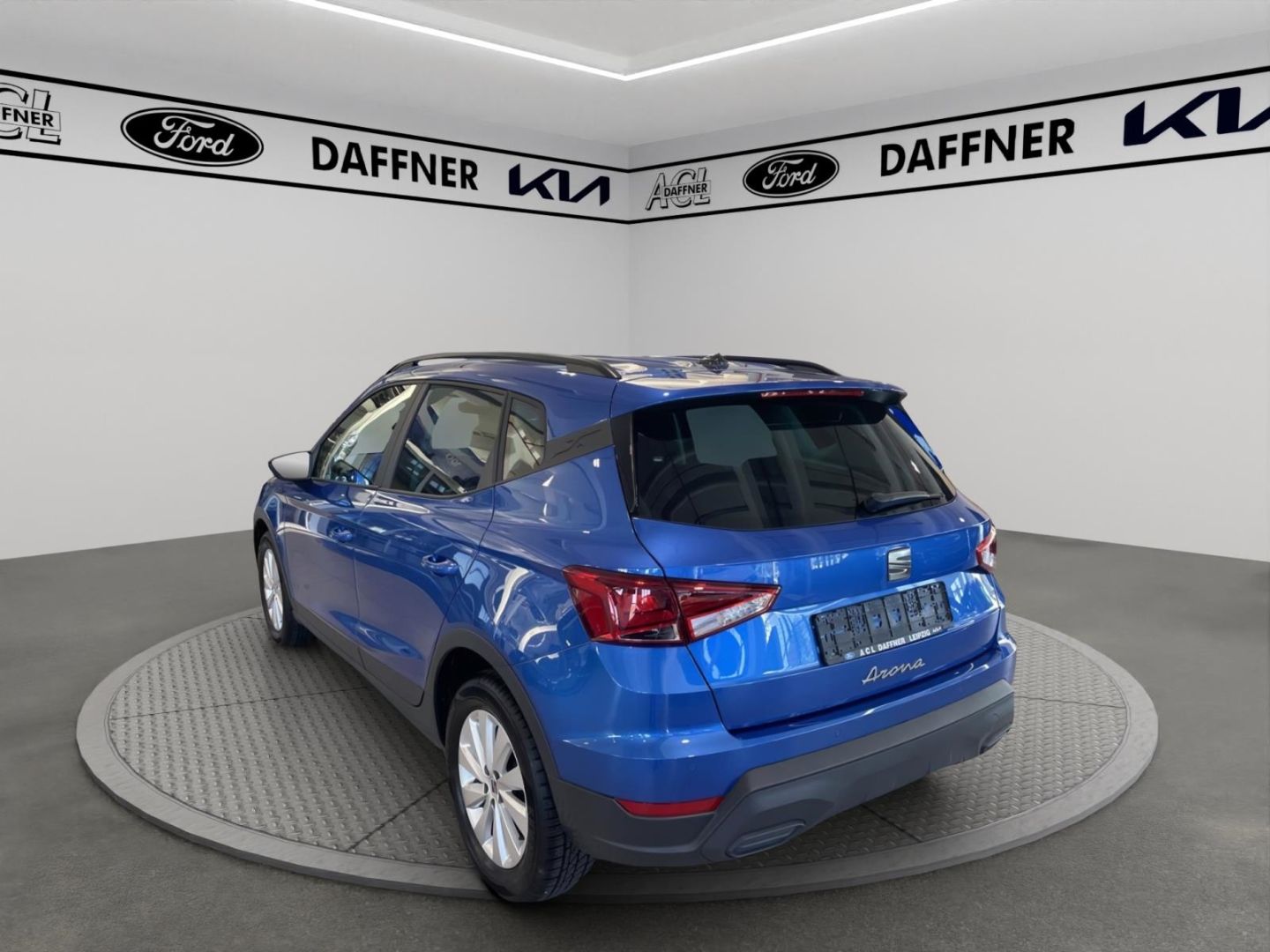 Fahrzeugabbildung SEAT Arona Style Navi Digitales Cockpit LED Apple Car