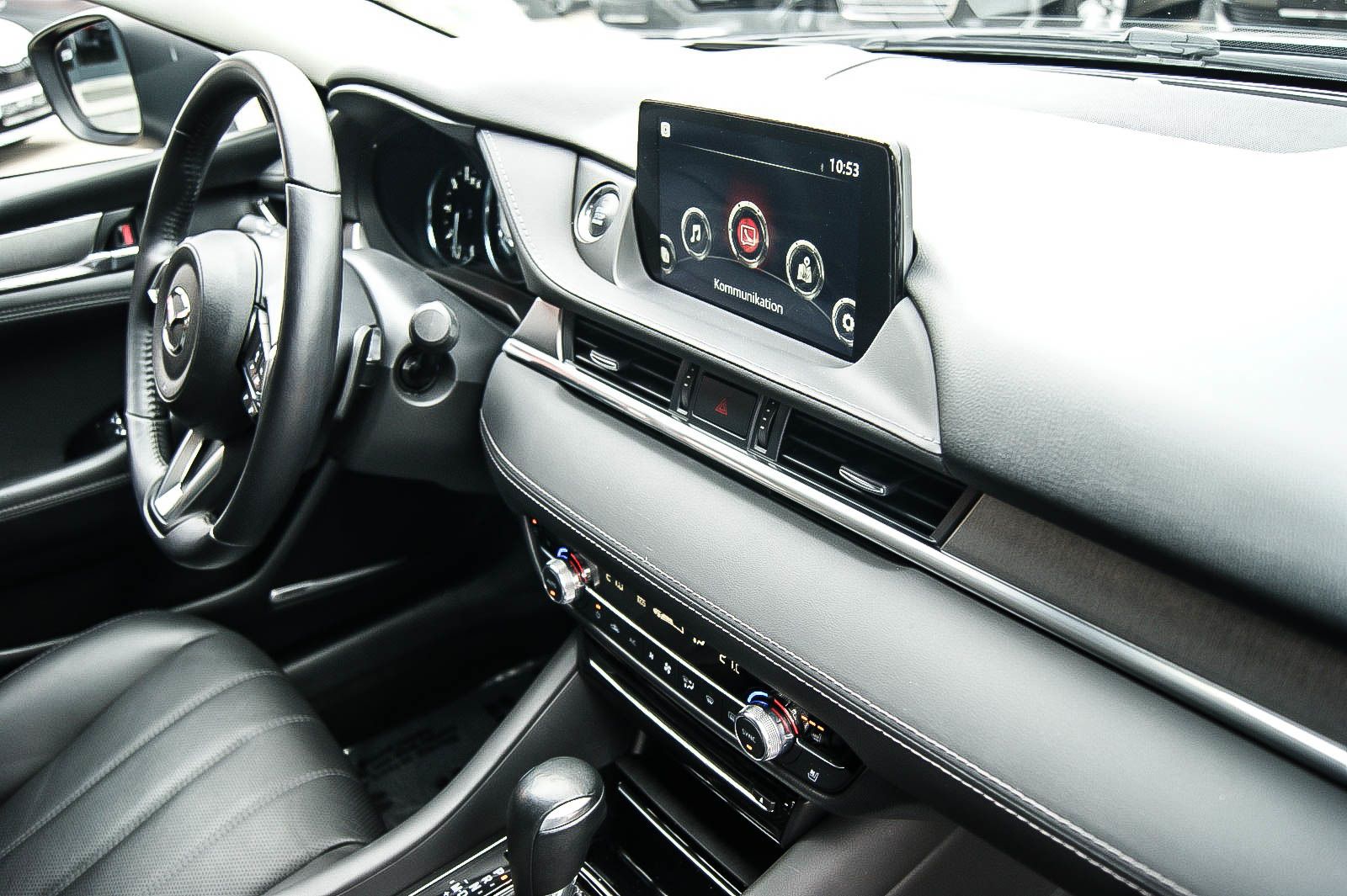 Fahrzeugabbildung Mazda 6 Kombi 22 SKYACTIV-D 184 Sports-Line LEDER BOSE