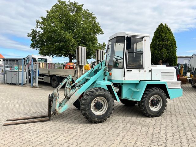 Schaeff SKL831