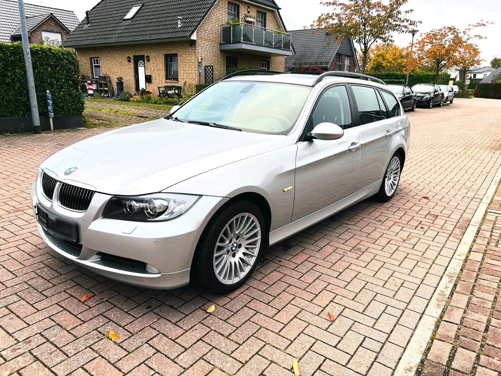 BMW 325 2007 — interior