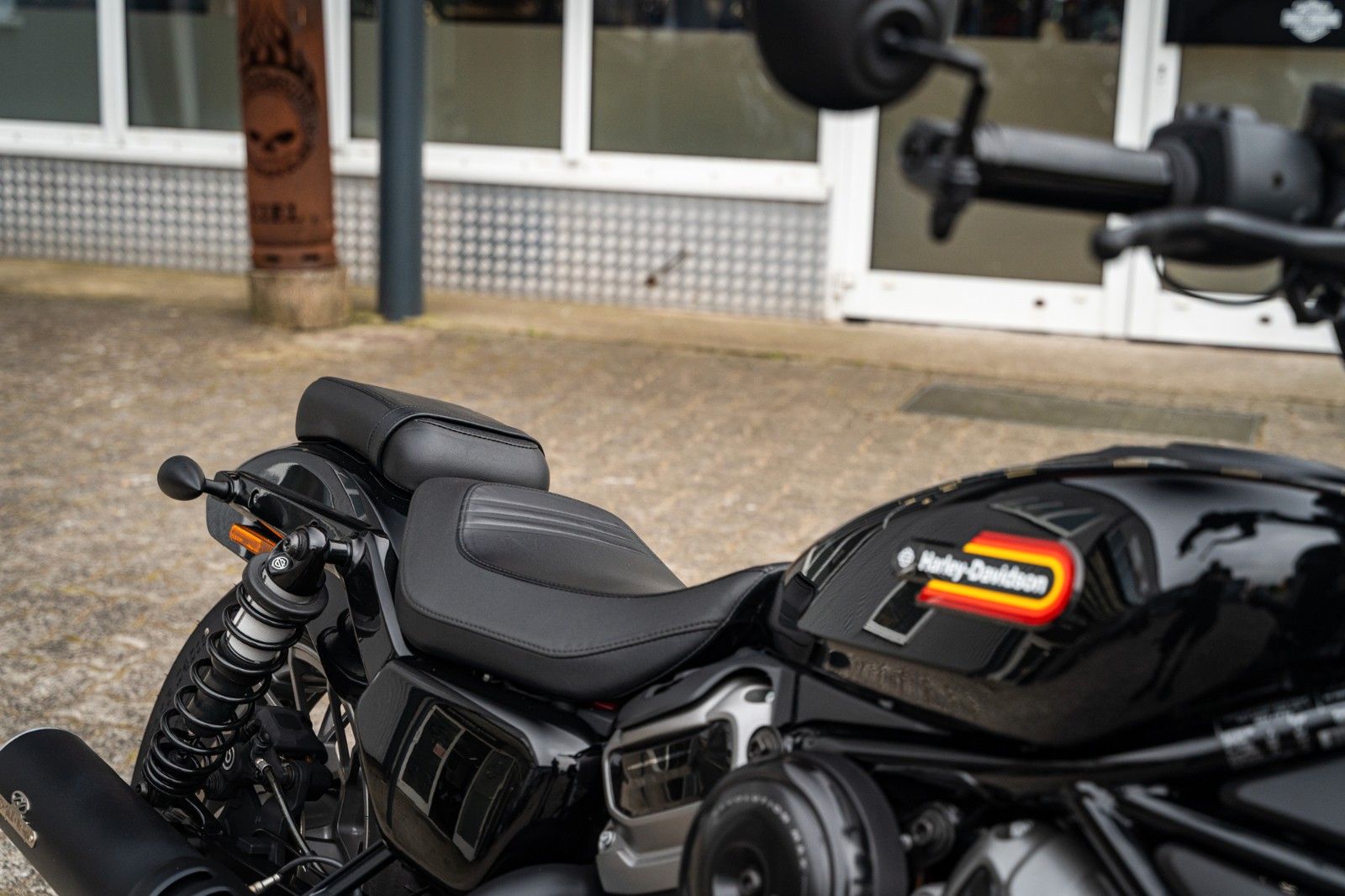 Fahrzeugabbildung Harley-Davidson RH975S Nightster Special - Jekill & Hyde -