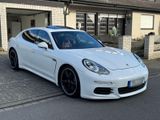 Porsche Panamera 970  3.0 Diesel  300 PS - Porsche Panamera mit Diesel-Antrieb: Limousine, 3.0